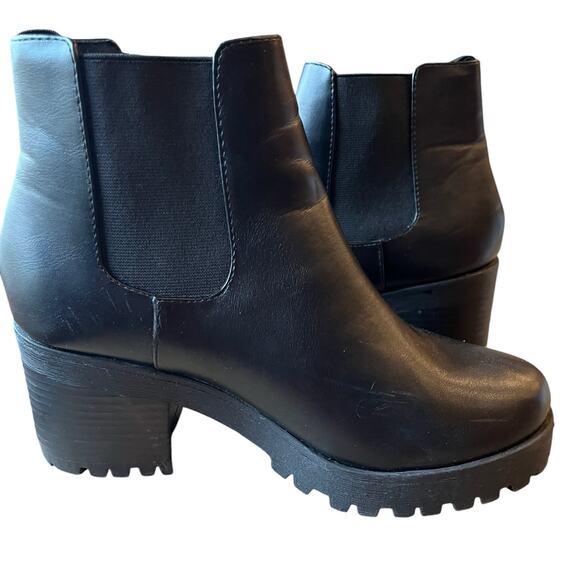 Soda Ankle Boots Women's Size 9 Black Chunky Lug Sole Elastic Gore - Picture 2 of 8